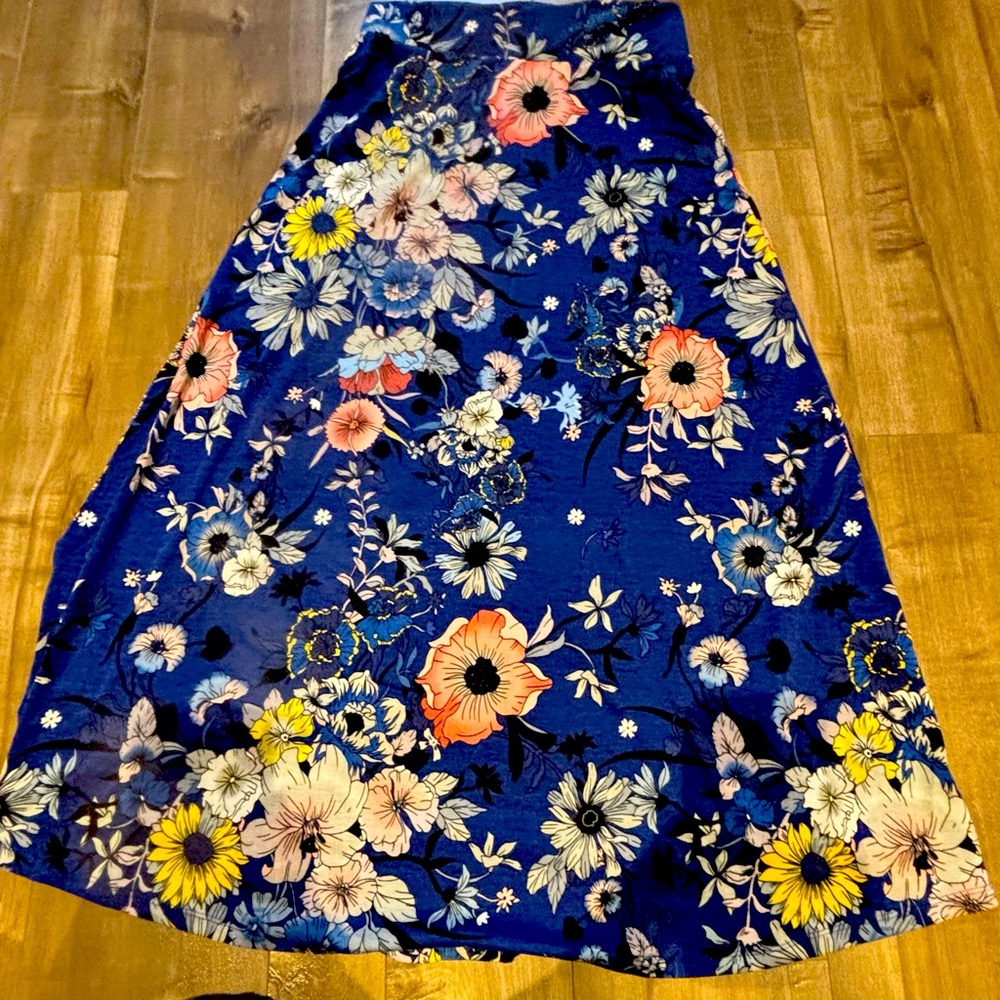 Magazine floral maxi skirt BNWT